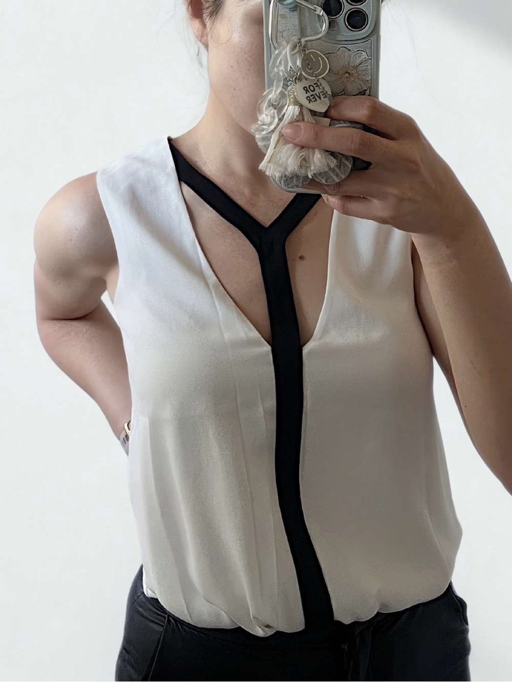BCBGMaxAzria White Sleeveless V-Neck Camisole Blouse with Black Trim